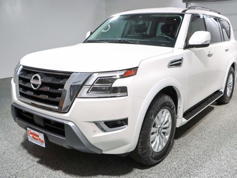 Used 2023 Nissan Armada SV image 33
