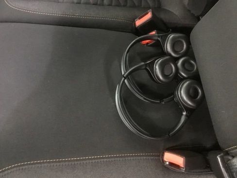 Used 2019 Chevrolet Equinox LT image 19