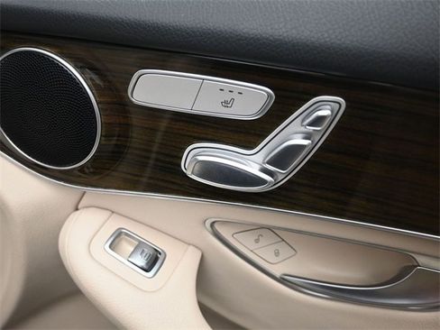 Used 2018 Mercedes-Benz GLC 300 image 27