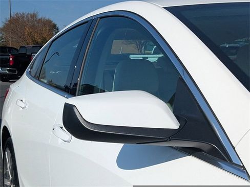 Certified 2024 Chevrolet Malibu LT image 11