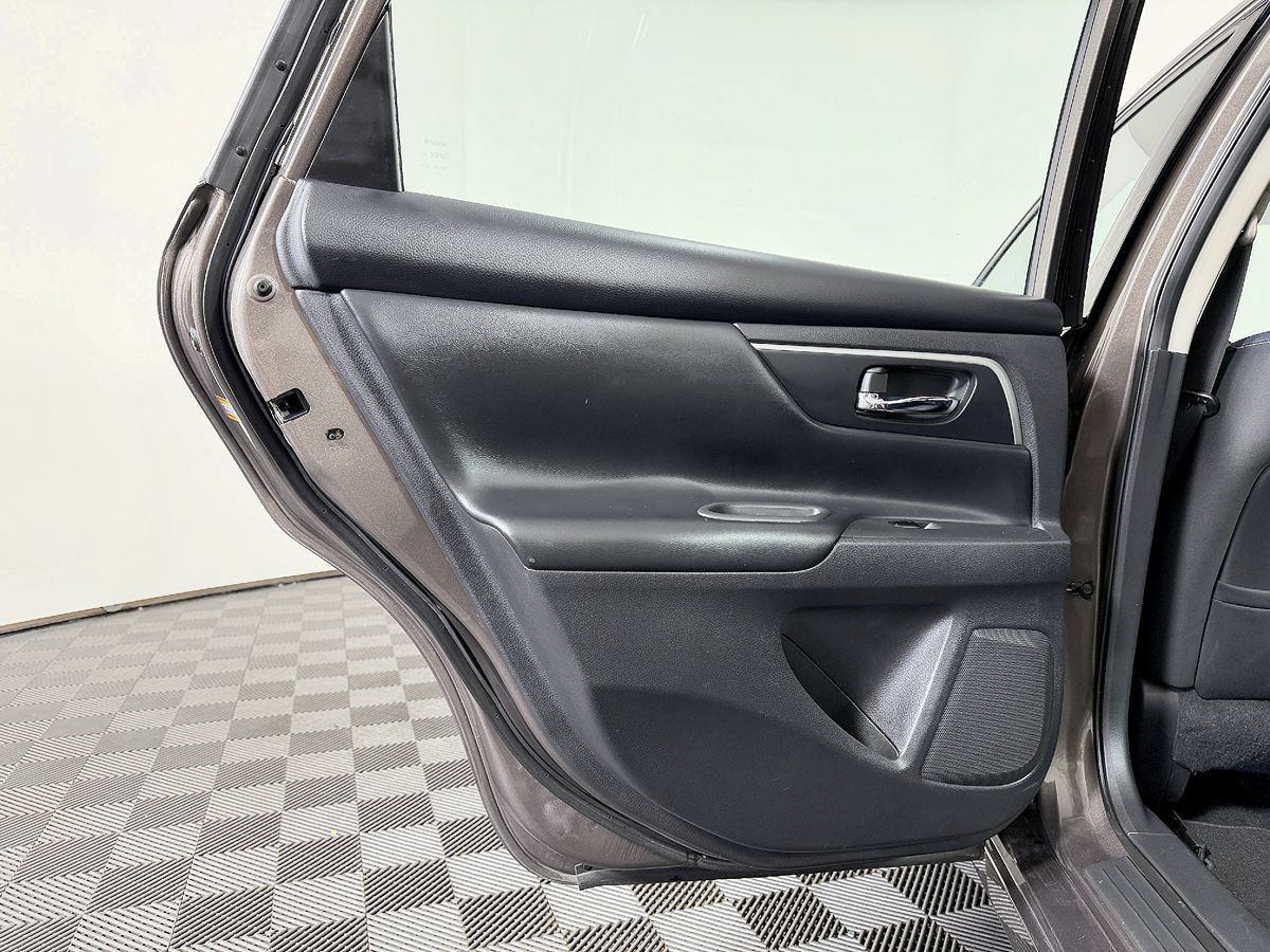 Used 2017 Nissan Altima 2.5 SV FWD image 33