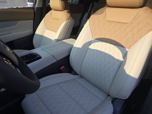 New 2026 Nissan Murano Platinum w/ Technology Package AWD/4WD image 17