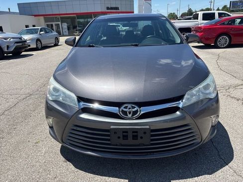 Used 2016 Toyota Camry XLE FWD image 2