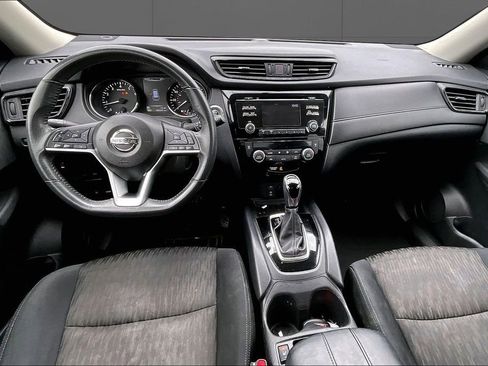 Used 2017 Nissan Rogue SV AWD/4WD image 13