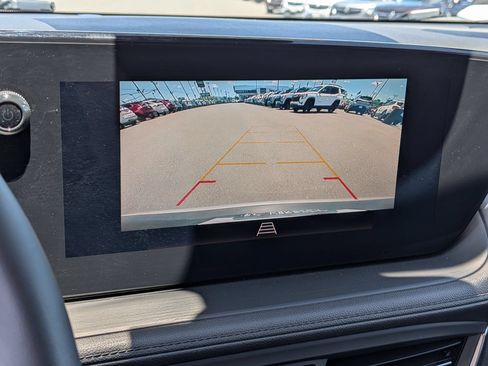 Certified 2024 Buick Encore GX Preferred FWD image 13