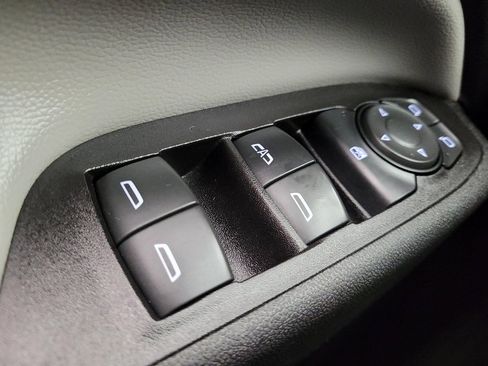 Used 2018 Chevrolet Equinox LT image 27