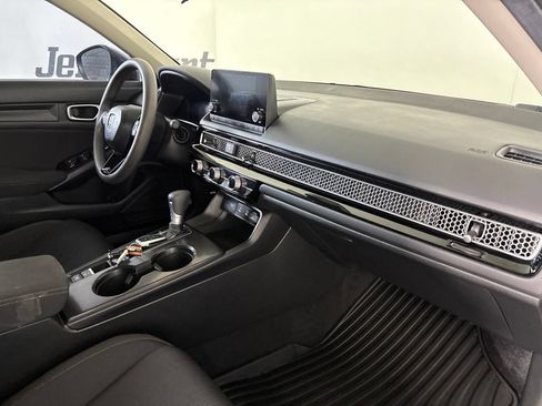 Used 2026 Honda Civic LX image 31