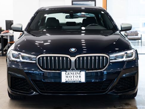 Used 2022 BMW M550i xDrive M550i xDrive image 2