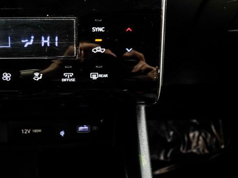 Used 2024 Hyundai Santa Cruz SEL w/ Activity Package image 24