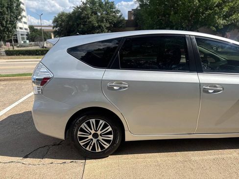 Used 2013 Toyota Prius V Two FWD image 9