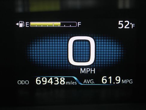 Used 2021 Toyota Prius Prime LE image 16