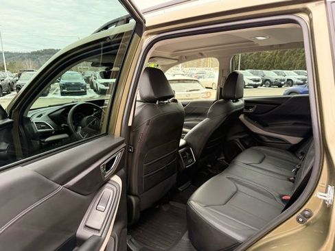 Used 2023 Subaru Forester Limited image 17