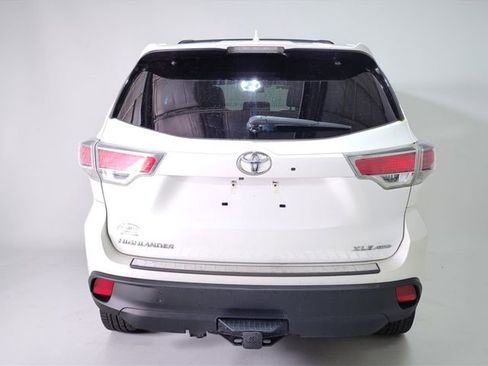 Used 2016 Toyota Highlander XLE image 16