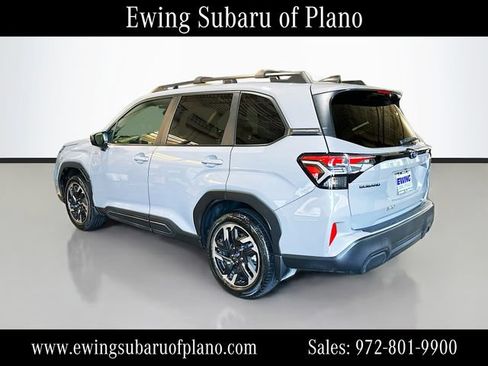 Used 2025 Subaru Forester Premium AWD/4WD image 5