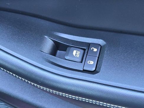 Used 2024 Jeep Grand Cherokee L Altitude image 22