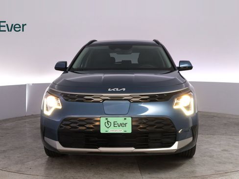 Used 2023 Kia Niro Wind FWD image 12
