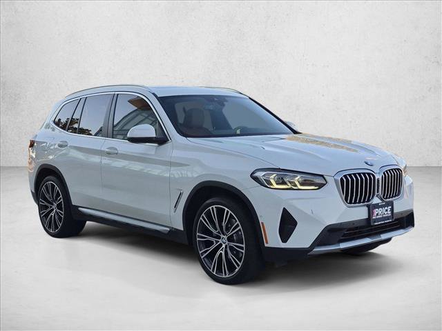 Used 2024 BMW X3 sDrive30i w/ Premium Package RWD image 3
