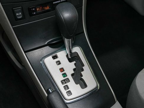 Used 2010 Toyota Corolla LE FWD image 15