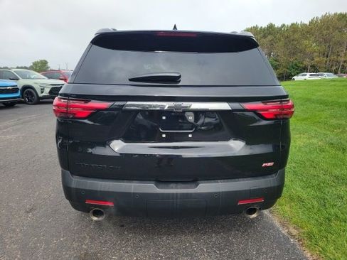 Used 2022 Chevrolet Traverse RS image 9