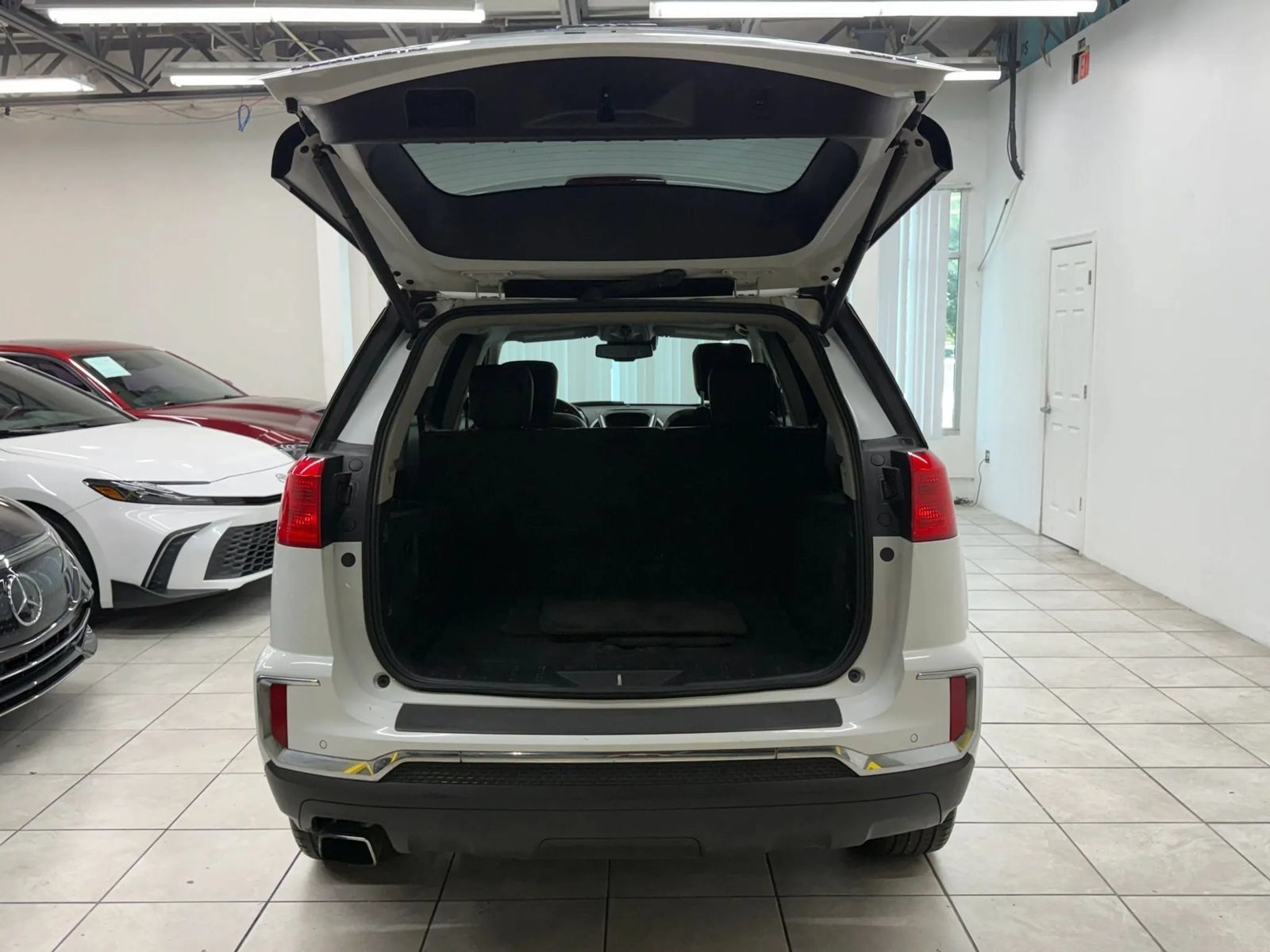 Used 2016 GMC Terrain SLT w/ Open Road Package AWD/4WD image 21