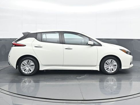 Used 2022 Nissan Leaf S image 7