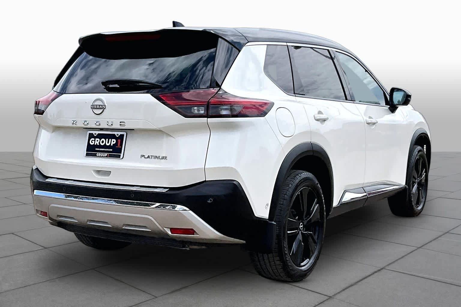 Used 2023 Nissan Rogue Platinum w/ Platinum Premium Package FWD image 13