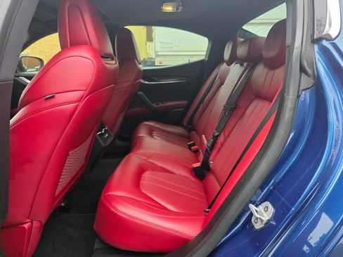 Used 2020 Maserati Ghibli S GranSport image 31