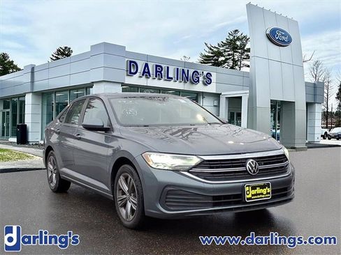 Used 2022 Volkswagen Jetta SE image 1
