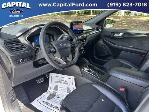 Used 2023 Ford Escape ST-Line Select image 18