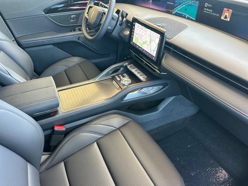 New 2026 Lincoln Nautilus Premier AWD/4WD image 15