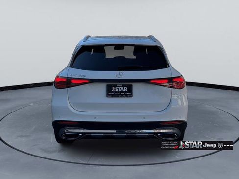 Used 2024 Mercedes-Benz GLC 300 image 4