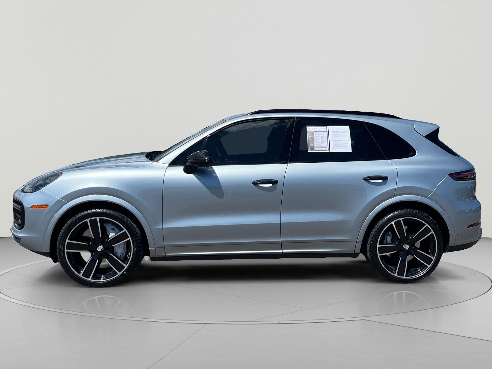 Used 2020 Porsche Cayenne Turbo AWD/4WD image 2