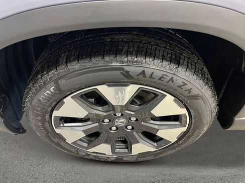 New 2026 Honda Pilot Touring image 11