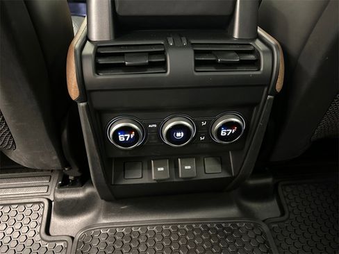 Used 2023 Land Rover Defender 110 X-Dynamic SE image 24