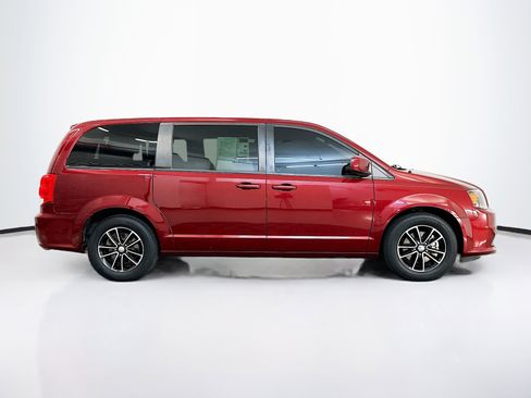 Used 2019 Dodge Grand Caravan GT image 10