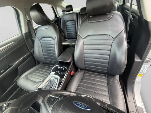 Used 2015 Ford Fusion SE w/ Equipment Group 202A FWD image 22