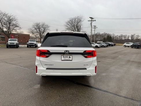 Used 2025 Honda Odyssey Elite image 5