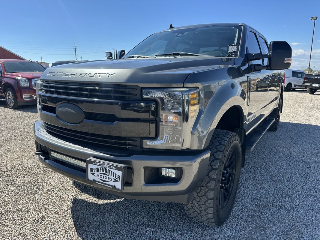 Used 2019 Ford F250 Lariat w/ Lariat Ultimate Package AWD/4WD image 4