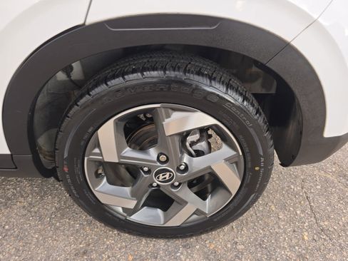 Used 2022 Hyundai Venue SEL w/ Cargo Package image 36