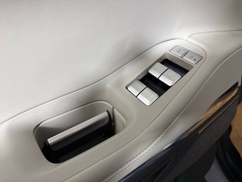 Certified 2025 Lincoln Navigator Reserve image 14