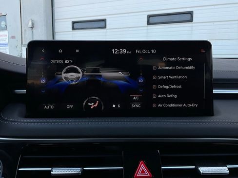 Used 2025 Genesis G70 2.5T image 31