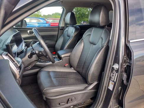 Used 2024 Kia Sorento S AWD/4WD image 2