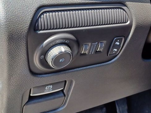 Used 2024 Jeep Wagoneer Series II AWD/4WD image 16
