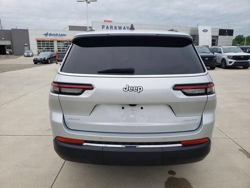 Used 2024 Jeep Grand Cherokee L Laredo AWD/4WD image 5