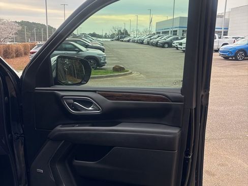 Used 2023 Chevrolet Tahoe Premier image 16