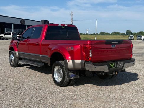 Used 2022 Ford F450 Lariat w/ Lariat Value Package AWD/4WD image 3