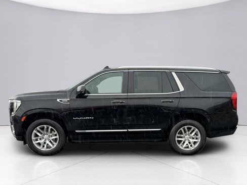 Used 2023 GMC Yukon SLT w/ SLT Premium Package image 2