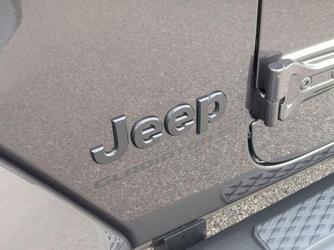 New 2026 Jeep Gladiator Sport image 10