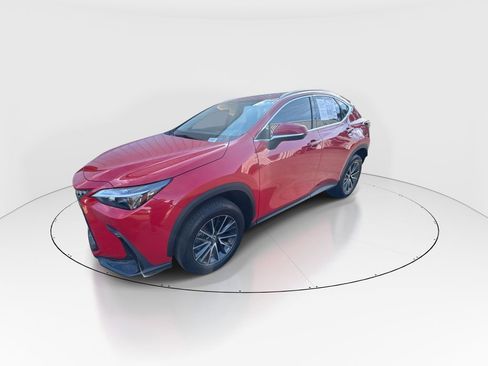 Used 2024 Lexus NX 250 FWD w/ Towing Package (2000 Lbs) image 4