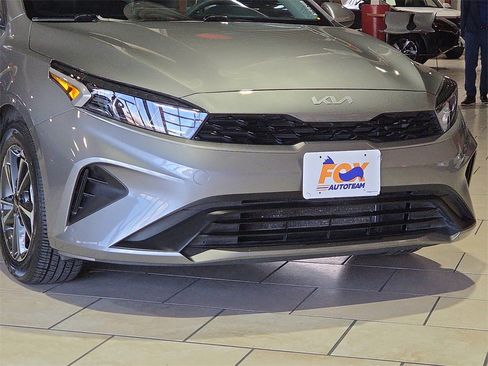 Used 2023 Kia Forte LXS image 5